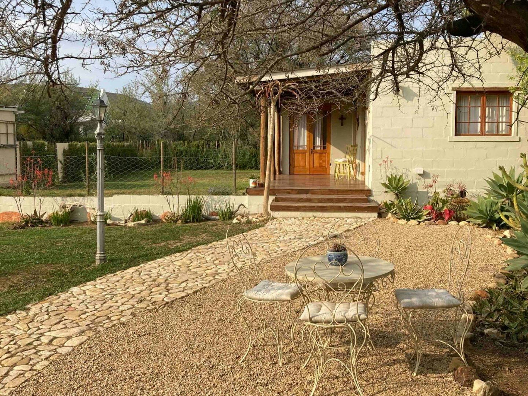 Garden path to the cottage